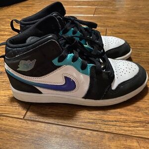Boys Jordan Shoes